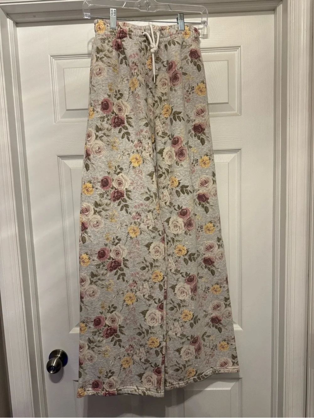 Abercrombie & Fitch High Rise Wide Leg Sweatpant